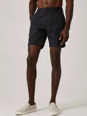 7 Diamonds Aeroplane Flat Front Shorts black performance size 32 golf outdoors